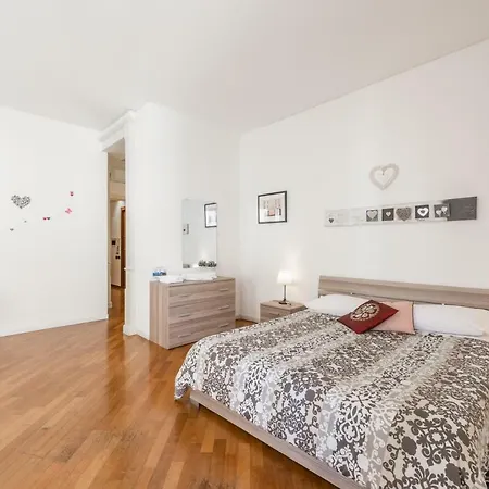 Black&white - Youtown Appartement *